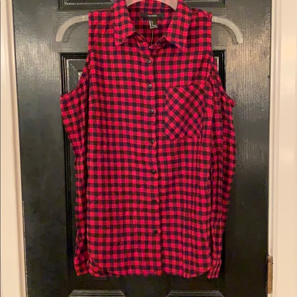 New red black cold shoulder flannel shirt small
